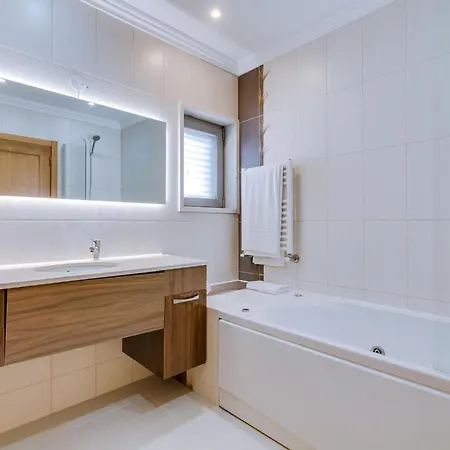 Namora Com 4 Quartos E Piscina Privada Apartmán