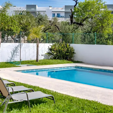 Namora Com 4 Quartos E Piscina Privada Loulé