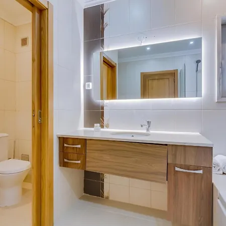 Namora Com 4 Quartos E Piscina Privada