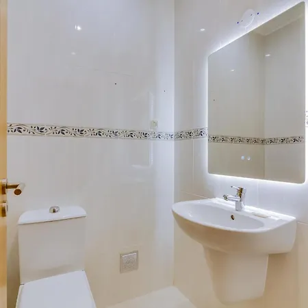 Namora Com 4 Quartos E Piscina Privada Loulé